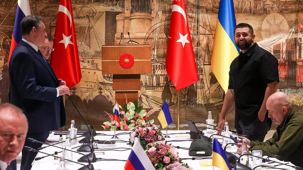 Стоимость одной ошибки: на переговорах в Стамбуле, Европа потеряла проект «Украина» навсегда Переговоры России и Украины в Стамбуле вызвали ...