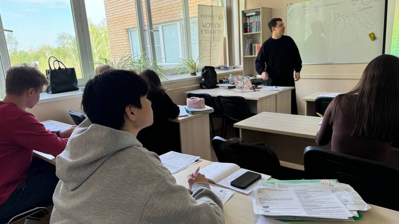  Выпускники, прошедшие через «Годограф», перест...