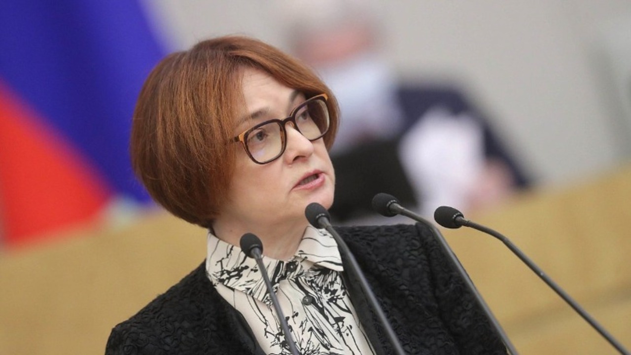 «У нас нет выхода, держитесь»: глава Центробанка РФ Набиуллина предупредила россиян, имеющих вклады и кредиты В декабре 2024 года руководство Центрального ба...
