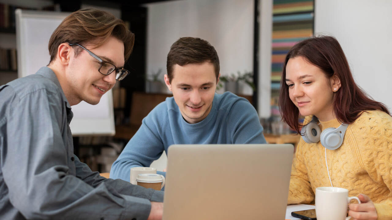 Билайн вошел в число лучших мест работы для мол...