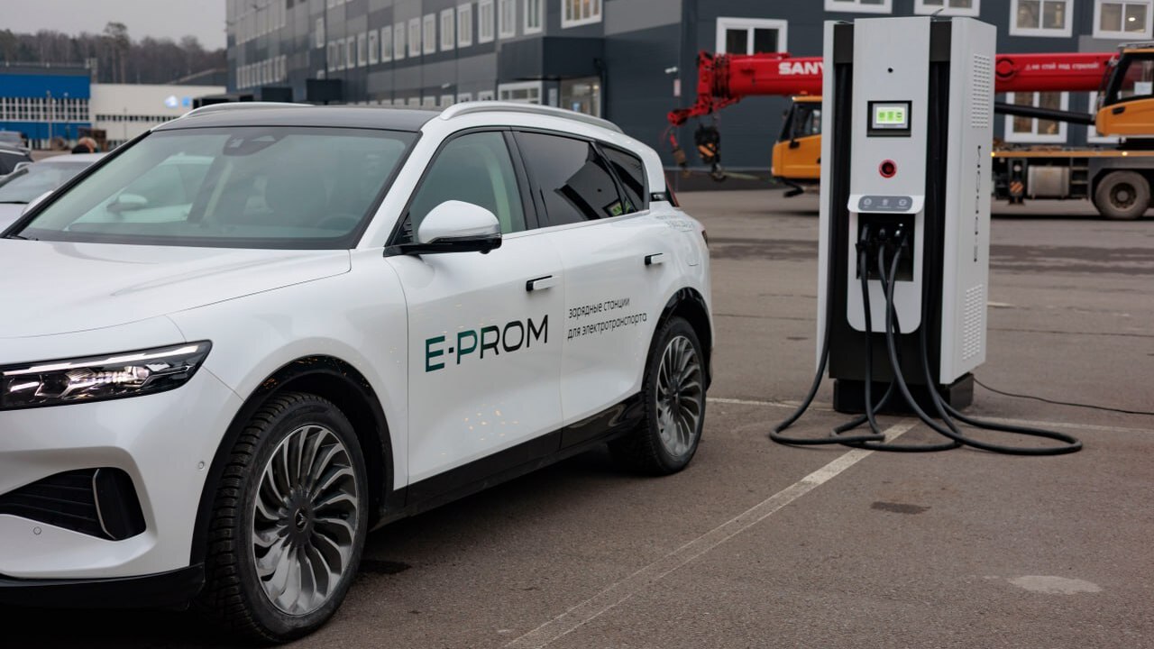 Зарядки есть, машин пока мало: почему в Татарстане станции для электрокаров появляются быстрее, чем сами авто В Татарстане уже работает более 180 зарядных ст...
