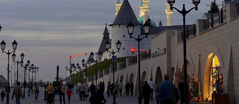 Казань вводит новые правила для курьеров на электросамокатах и великах Мэр Казани Ильсур Метшин поручил подготовить но...