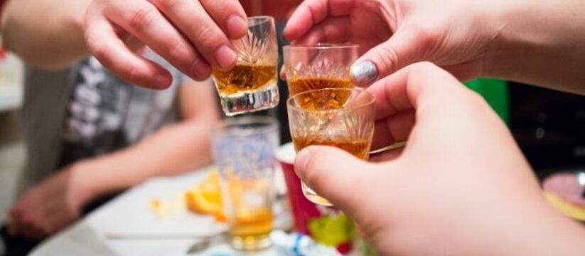 В Верхнеуслонском районе Казани на территории дачных участков два соседа распивали спиртные напитки.  