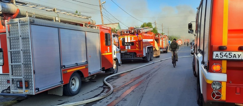 Вспыхнул телевизор: в Казани в пожаре едва не погибли женщина с малышом