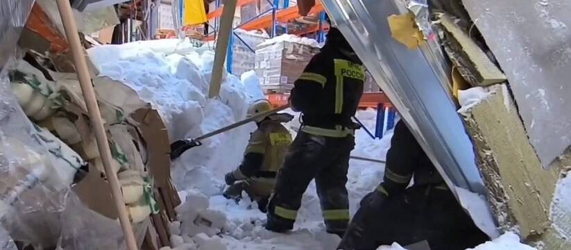 На складе в Зеленодольске, где утром произошло ...