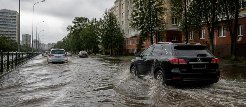 Сильный ливень в Казани вызвал подтопления на с...