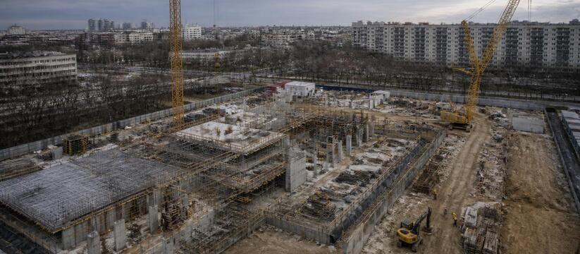 Объем строительных работ в России падает пятый ...