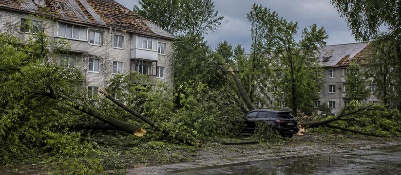 Последствия непогоды в Татарстане В Татарстане устраняют последствия ливня и ураг...
