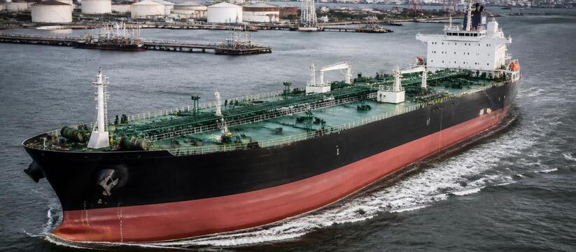Подержанные нефтяные супертанкеры впервые стоят...