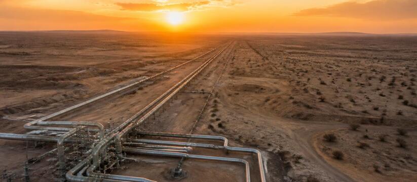 Прокачка нефти по трубопроводу «Восток — Запад»...