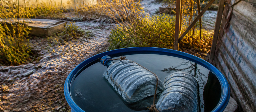 Простой способ сохранить садовую бочку с водой ...