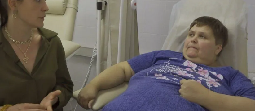 Весящая 150 килограммов мать 11 детей медленно умирает от критического ожирения