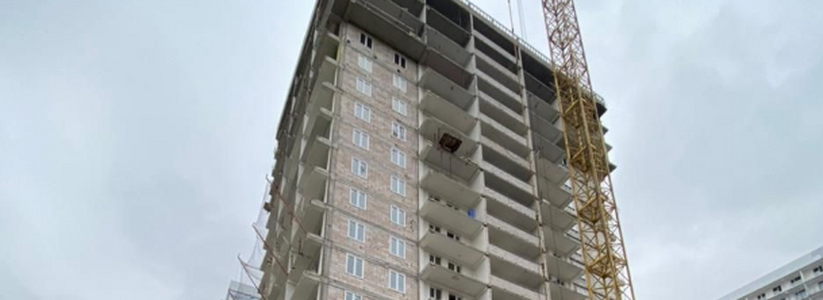 21-летний рабочий сорвался в Татарстане с высоты 18-го этажа