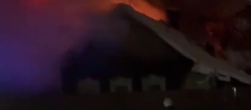 Ночью в Казани произошел пожар в историческом д...