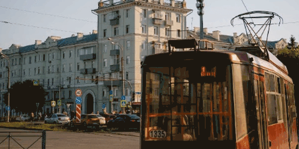 В Авиастроительном районе открыли новый прогуло...