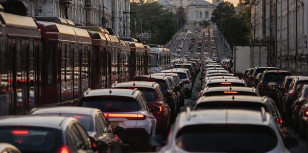 В Казани на Вахитова из-за ДТП собирается килом...