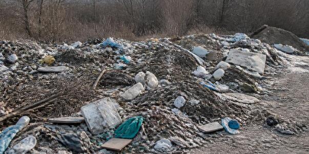 В Нижнекамском районе нашли две незаконные свал...