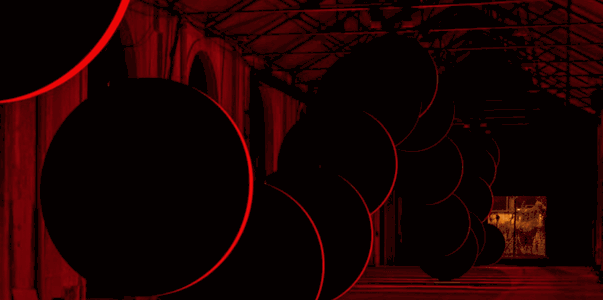 Оживающее пространство, игра отражений и истори...