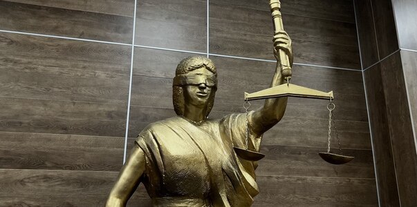 Экс-замглавы УФАС Татарстана пошел под суд по д...