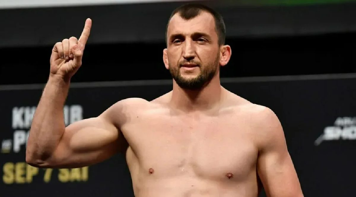  Муслим Салихов примет участие в бою на турнире UFC on ESPN 59 