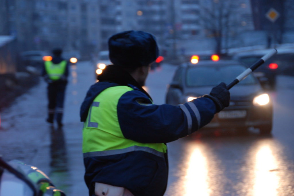  С 13 марта начнут лишать прав за вождение без куртки: водителей ждет неожиданный сюрприз 