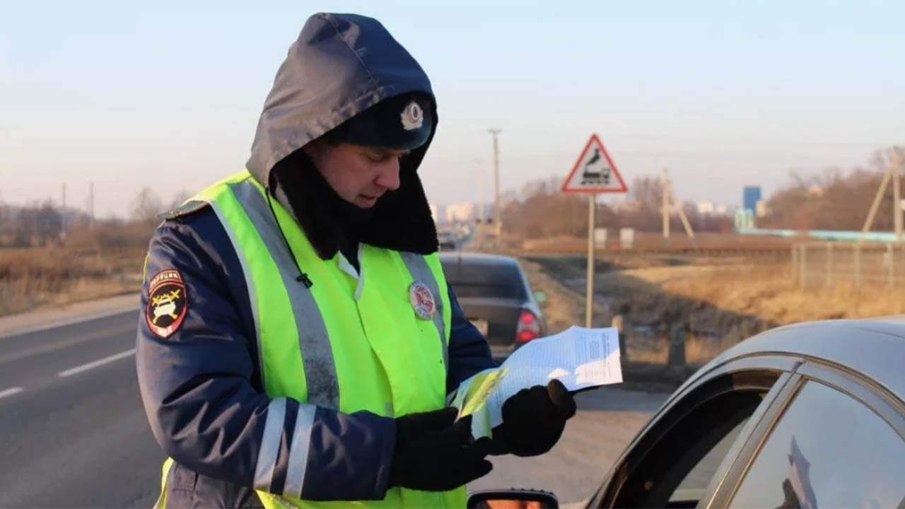  В РФ права аннулируют с завтрашнего дня: водителей ждет новый сюрприз 