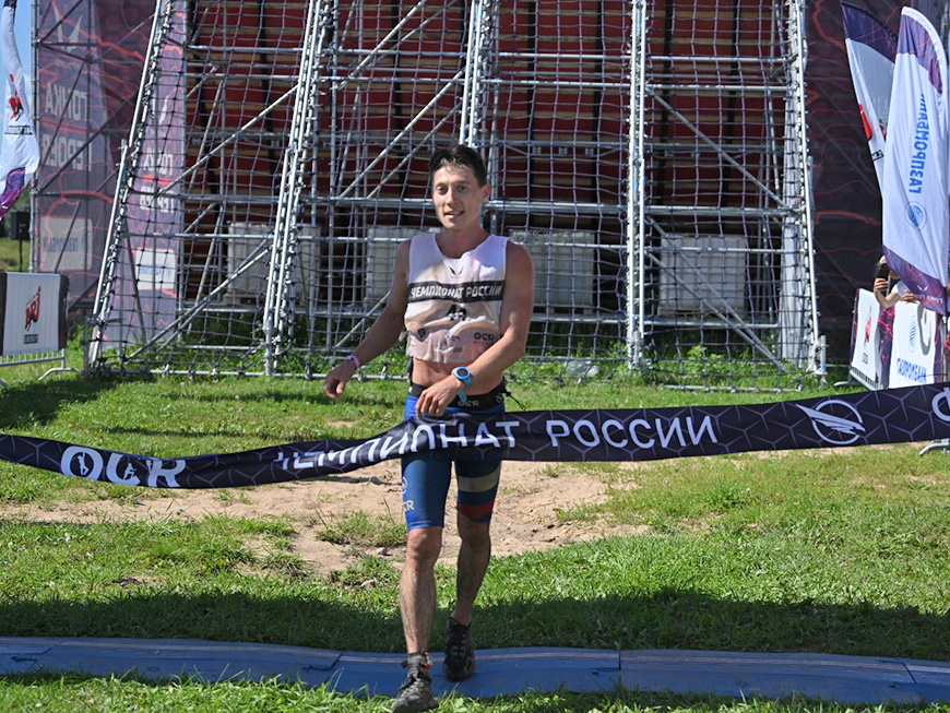  На старт вышли порядка 80 спортсменов: атлет из Казани одержал победу в гонках с препятствиями  
