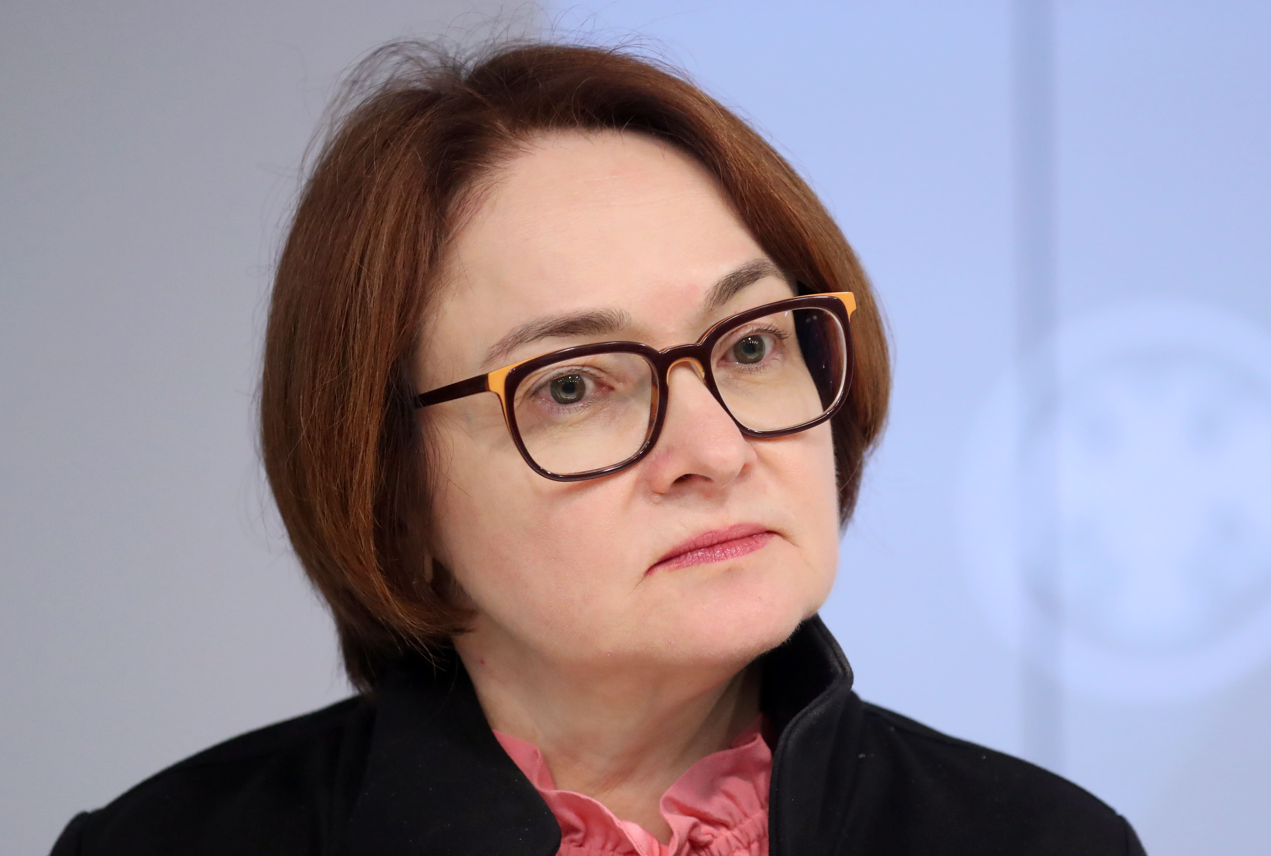  «Выхода нет, держитесь»: председатель Центробанка предупредила россиян, имеющих вклады и кредиты 