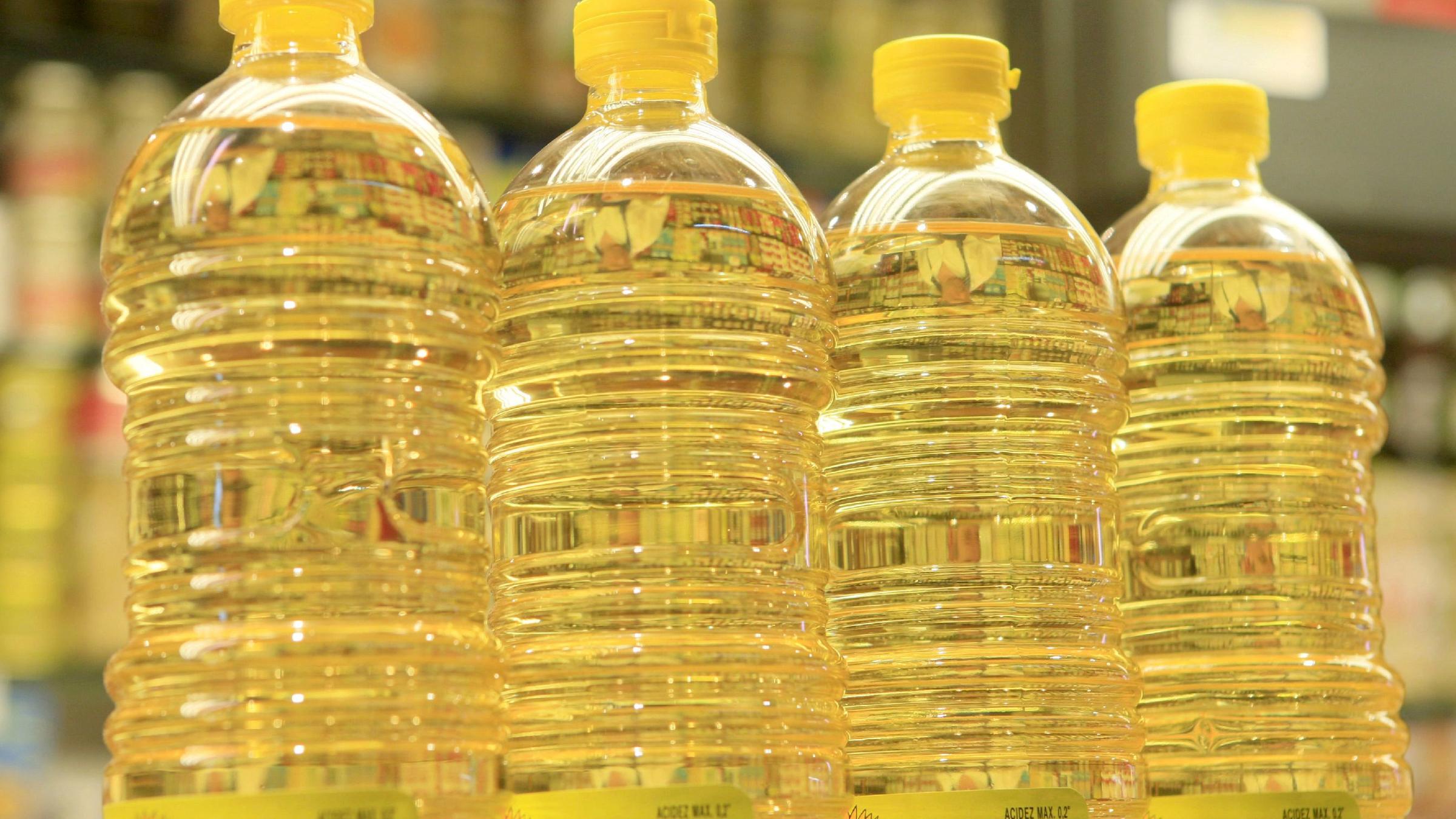  Отрава в красивой бутылке: Роскачество обнародовало растительное масло, которое добавлено в черный список 