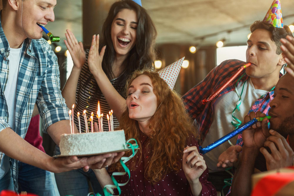  Уютно с родными или шумно в компании: как казанцы празднуют свой день рождения 