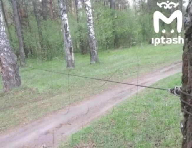 В Татарстане подросток на питбайке чуть не погиб, влетев в натянутый трос