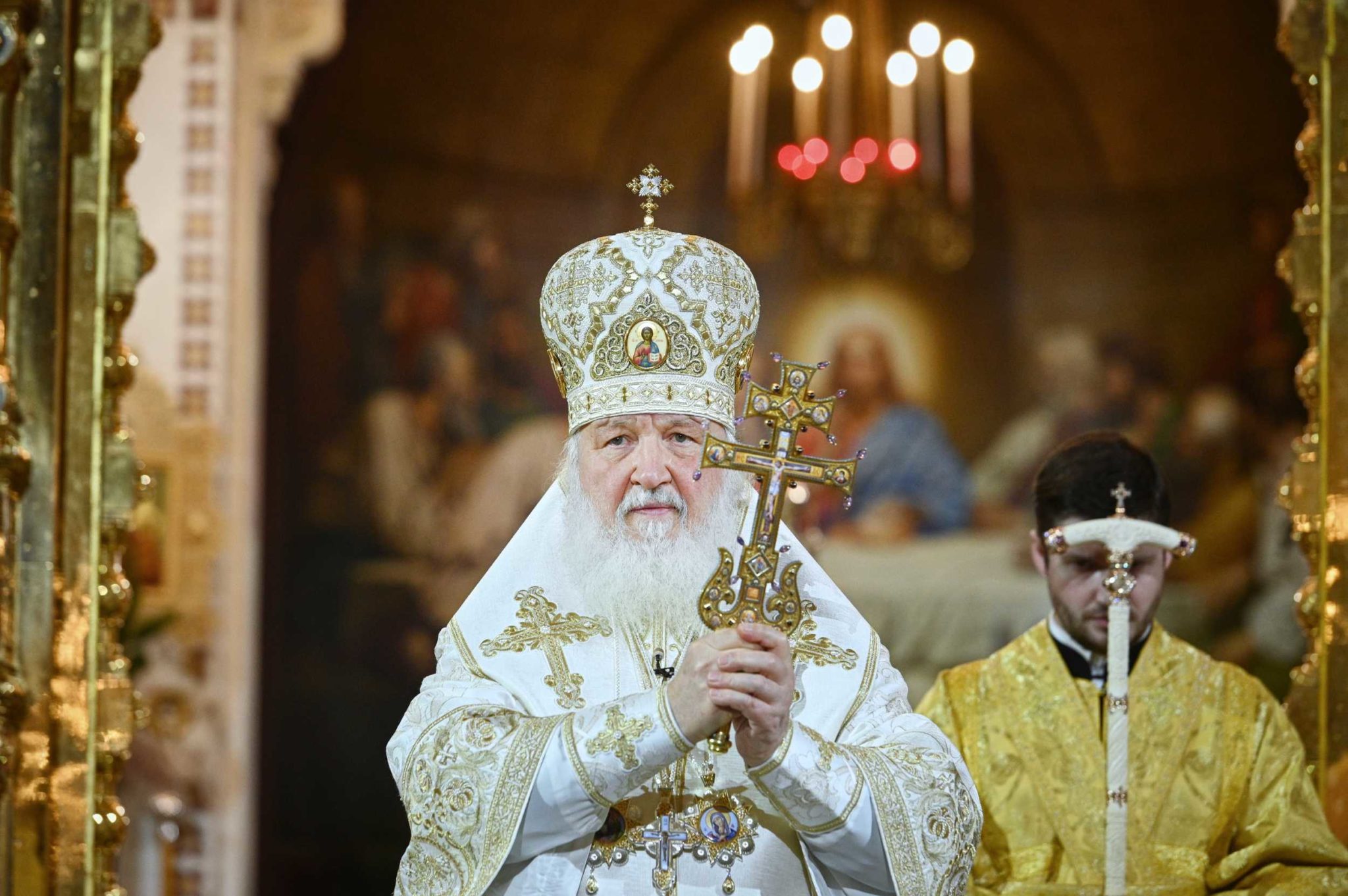 Патриарх Кирилл восхищается мужеством митрополита Феофана во время путча