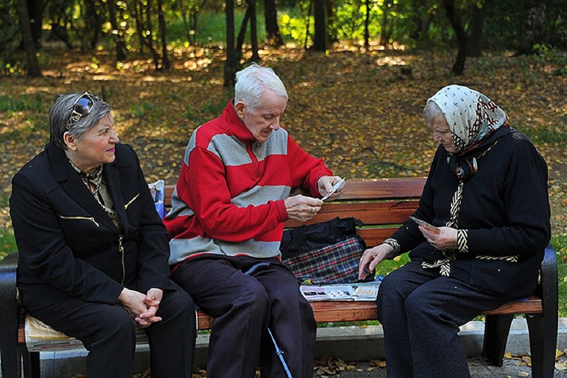 «Пенсионеры, которые ходят на работу получат прибавку»: в Госдуме приняли важное решение 