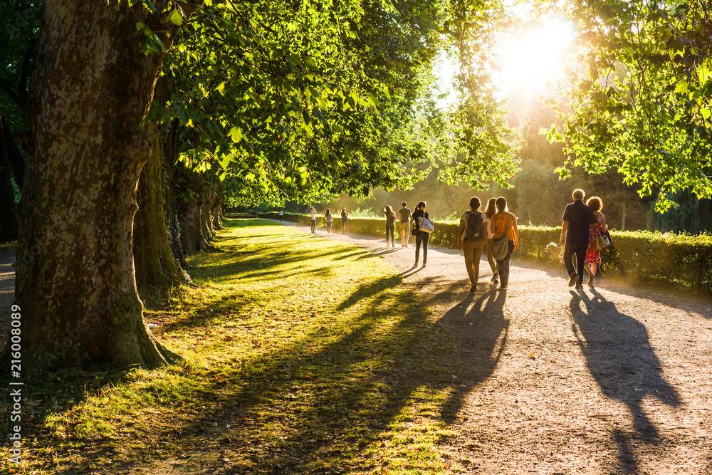  Богатство уже на пороге: кто из знаков Зодиака получит крупный материальный подарок от Вселенной — сбудется после 10 сентября 2025 года 