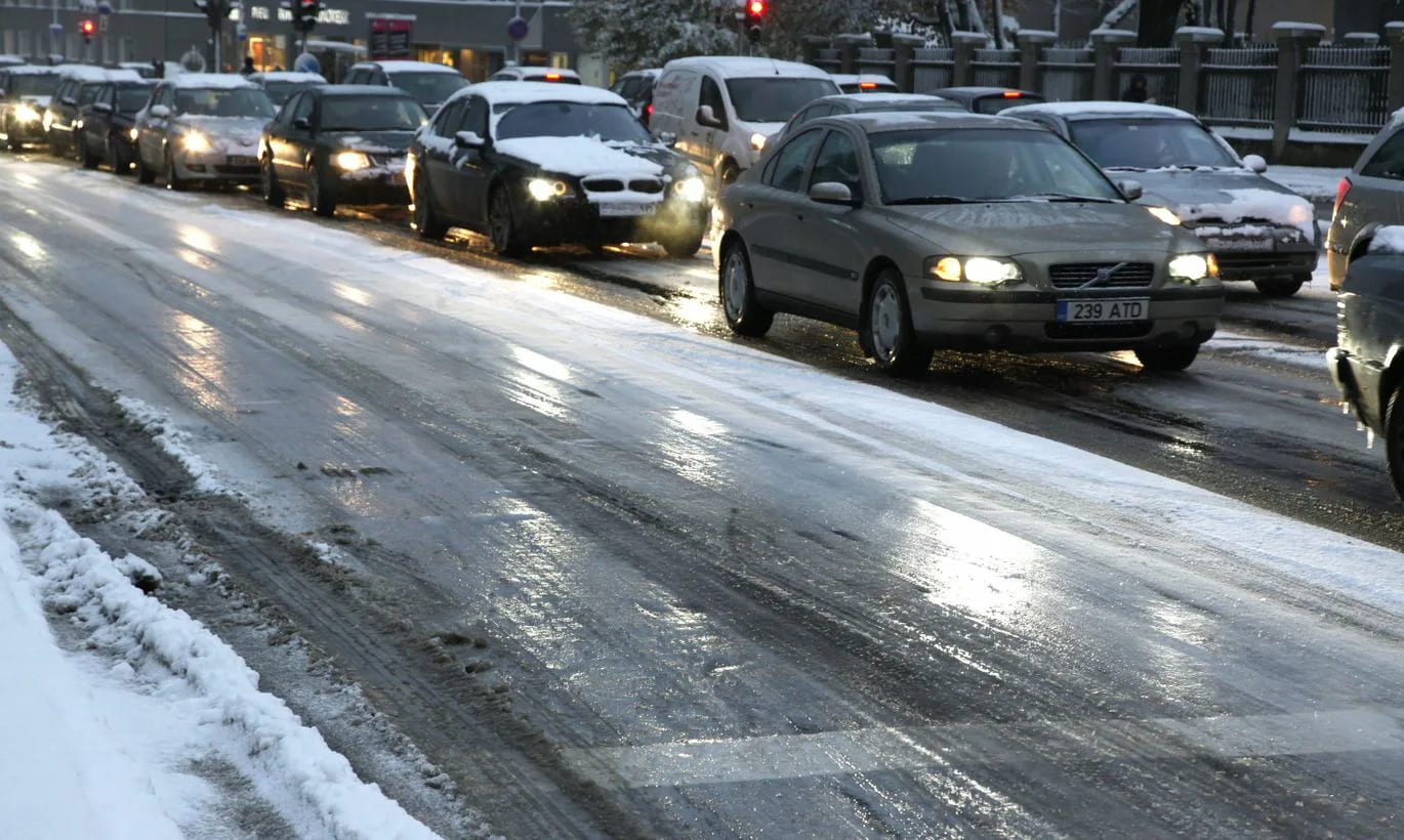  3 главных правила при езде в гололедицу: секреты профи 