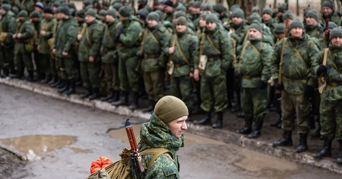  Стало известно, когда мобилизованные начнут возвращаться домой: Верховный суд РФ принял соответствующее постановление 