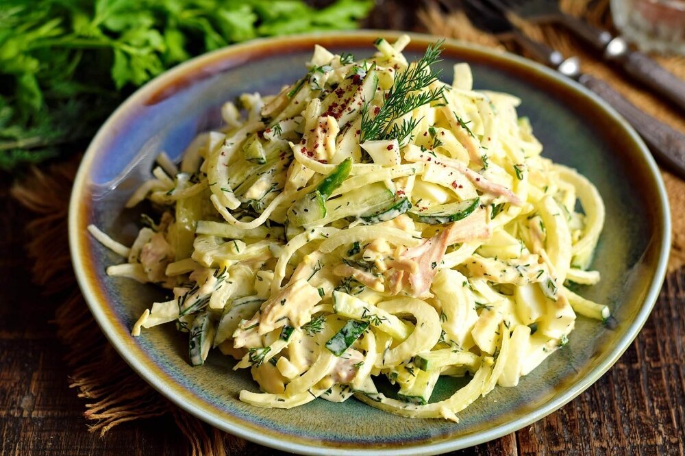 Салат «Простушка» — яркое сочетание дешевых ингредиентов! Вкусно, быстро и сытно