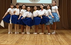 «Благодарные выпускники» и Союз отцов: как школ...