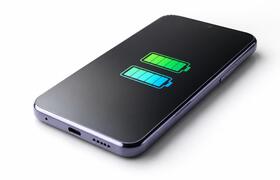 В iOS 27 нашли упоминание iPhone с двумя батареями