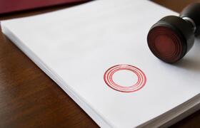 За 30 часов без еды: авиакомпания заплатит штраф