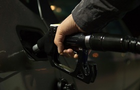 Подорожали все марки: В Татарстане выросла цена на бензин