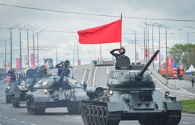80 лет Победы: Казань вспомнила героев и пела в...